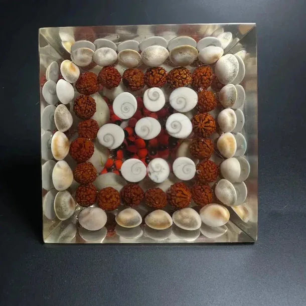 Shree Yantra Gomti Chakra Pyramid with Rudraksha, White Kauri & Orgonite – Spiritual Vastu Tool for Luck, Energy Balance & Prosperity | Namami Store