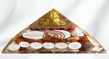 Shree Yantra Gomti Chakra Pyramid with Rudraksha, White Kauri & Orgonite – Spiritual Vastu Tool for Luck, Energy Balance & Prosperity | Namami Store