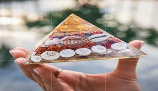 Shree Yantra Gomti Chakra Pyramid with Rudraksha, White Kauri & Orgonite – Spiritual Vastu Tool for Luck, Energy Balance & Prosperity | Namami Store