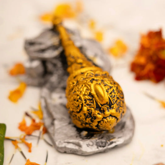 🪔 Lord Hanuman Gada – Gold Antique Car Dashboard Idol (Handmade) 🪔